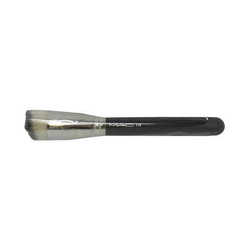 MAC Brush - 170 Synthetic Rounded Slant Foundation
