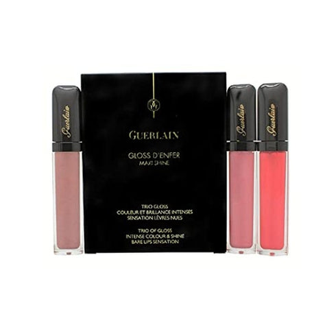 Guerlain Gloss D'Enfer Gift Set 3 x 7.5ml Maxi Shine Lip Gloss (This gift set contains:
- 1 x 7.5ml La Petite Robe Noire
- 1 x 7.5ml Guimauve Vlop
- 1 x 7.5ml Candy Strip)