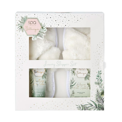 Style & Grace Spa Botanique Luxury Slipper Gift Set Eco Packaging 100g Bath Crystals + 110ml Body Lotion + 1 Pair Fluffy Slippers